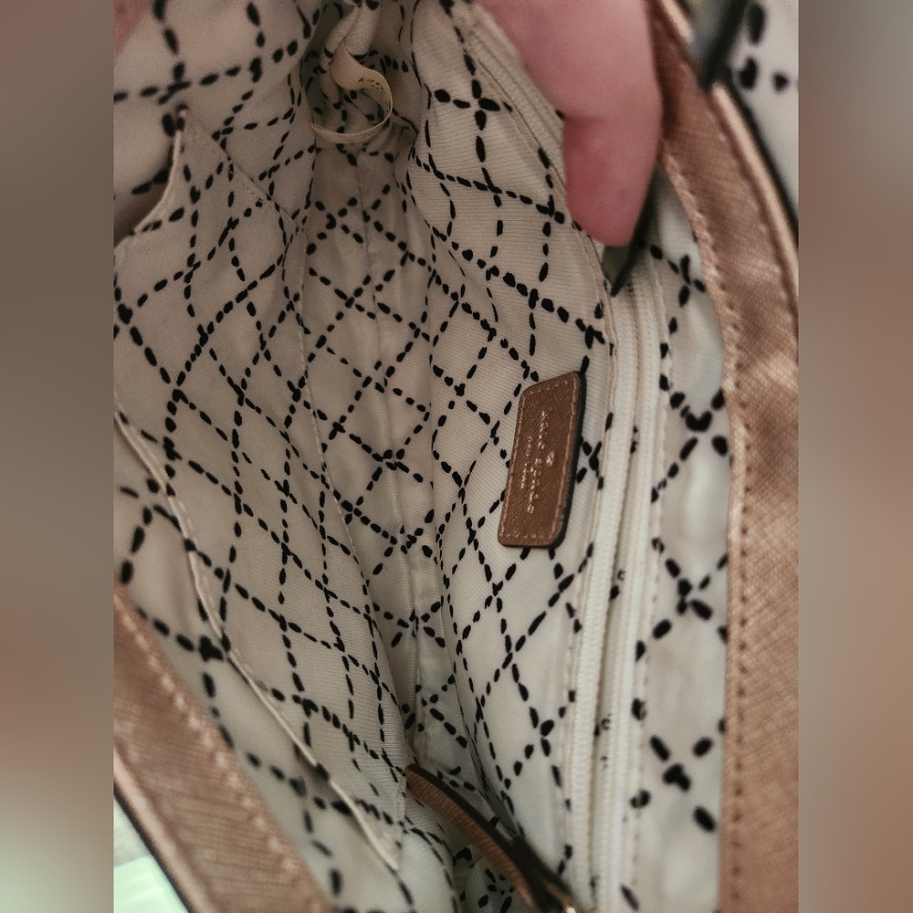Kate Spade New York Laurel Way Greer Crossbody - Picture 8 of 8